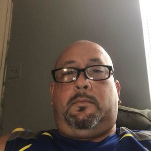 Meet your Posher, Carlos